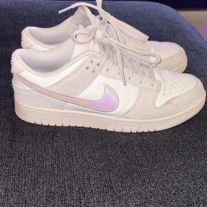 Women's Nike Dunk Low Size 11